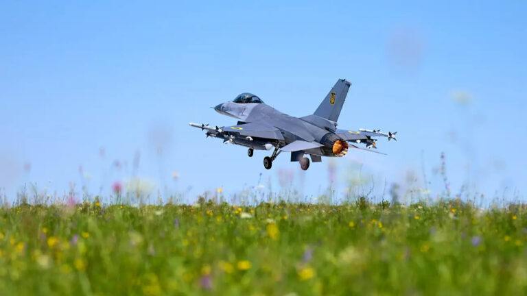 f16_5.jpg