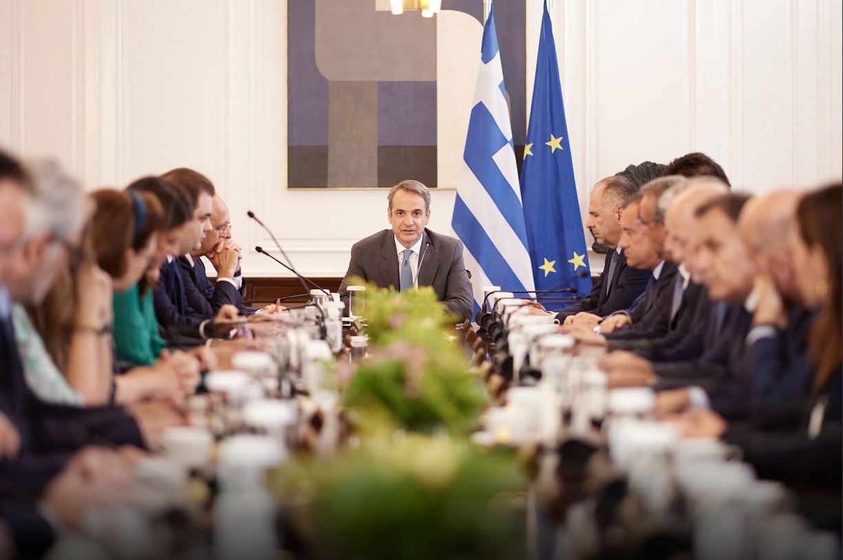 mitsotakis_ypoyrgiko_1.JPG