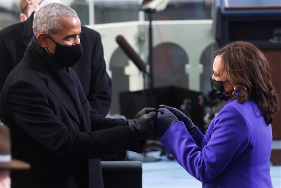 210121-inauguration-day-kamala-harris-obama-first-bump-se-1121a_3b4276a4be4fda62bb89475f7766b9c5.fit-560w.jpg