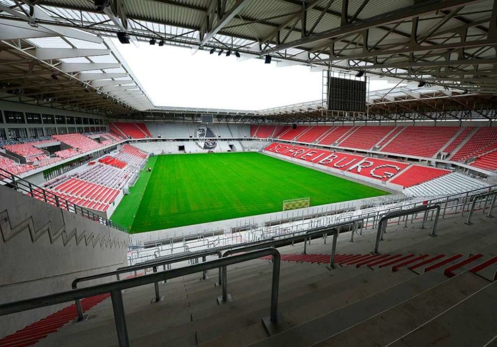 FREIBURGSTADION.jpg